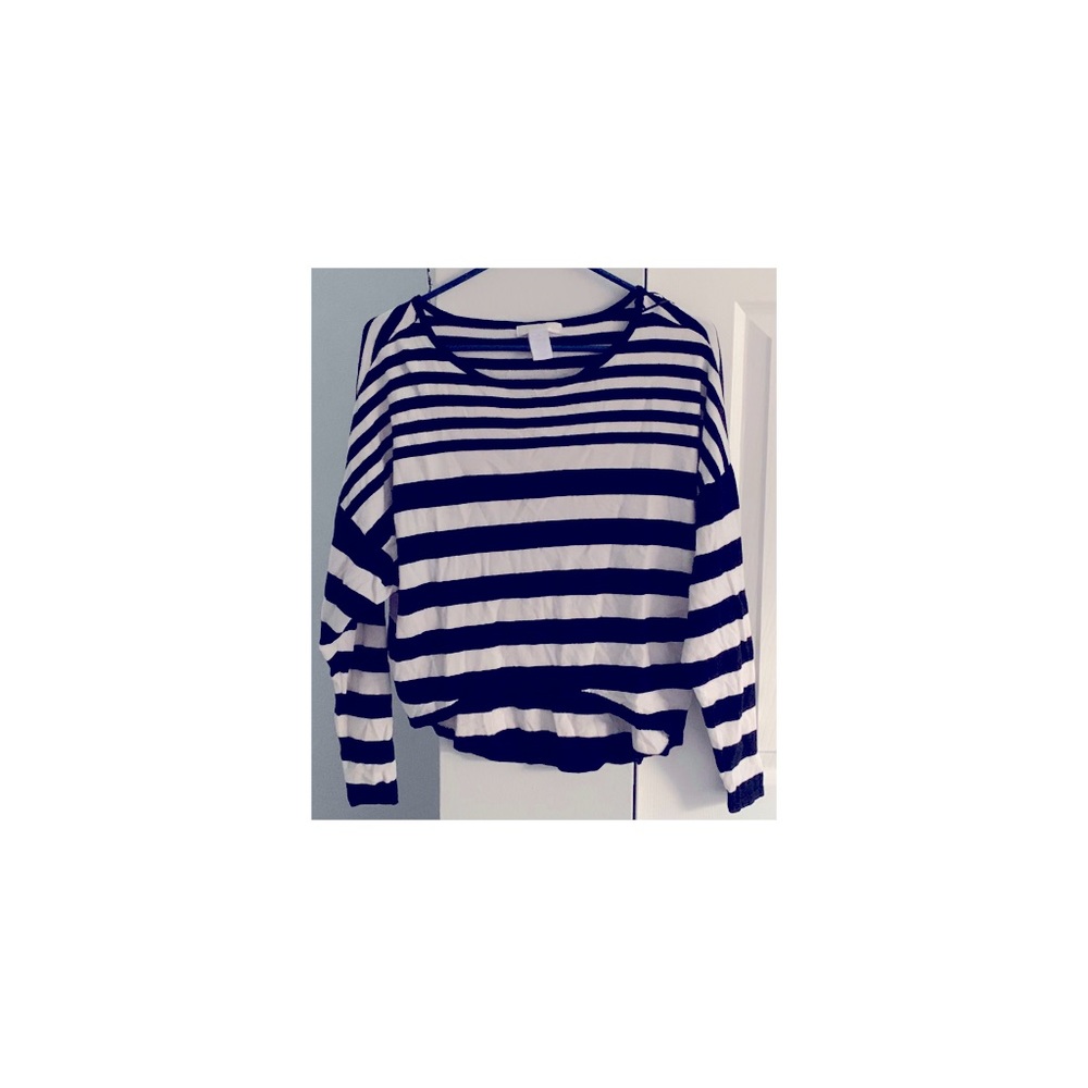 Cropped sweater.